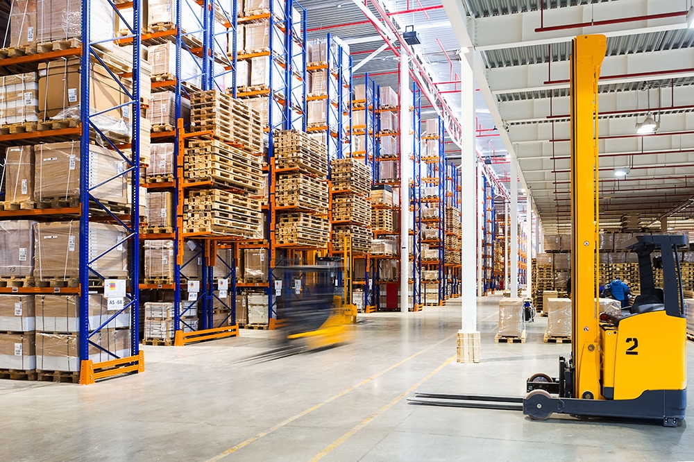 Stock Picker(Order Picker) vs Forklift: Know The Key Differences