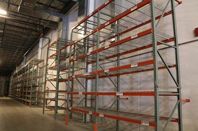 PALLET RACK SHELVING UNIT (TEARDROP)