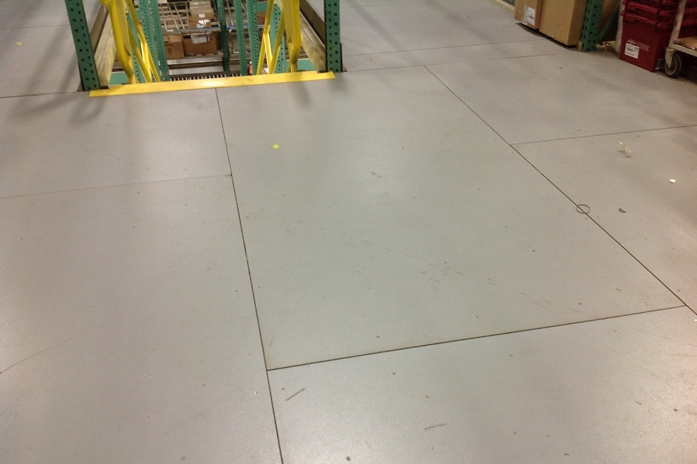 Picture of a mezzanine using resin decking as floor paneling