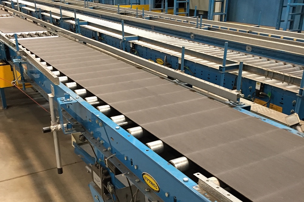 Used Powered Belt Over Roller Conveyor for Sale in Ohio