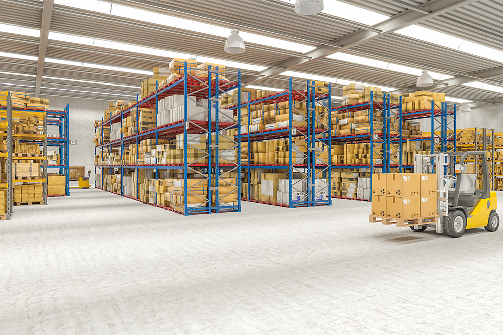 Why Use Warehouse Bin Storage vs. Pallet Rack Wire Decking