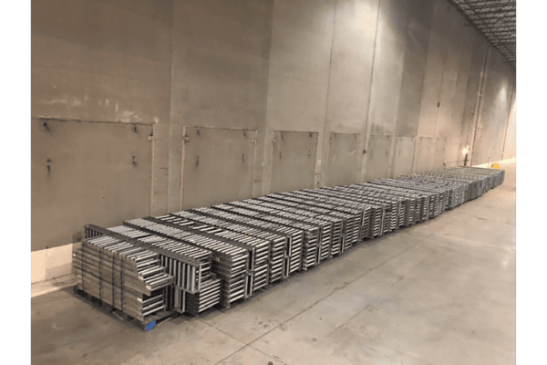 18" Wide Gravity Conveyor - 1.9" Rollers