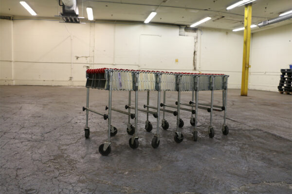 24" Wide Nestaflex Flexible Skatewheel Conveyor