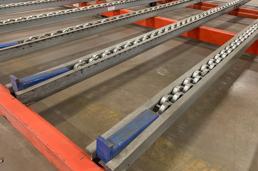 pallet flow rails