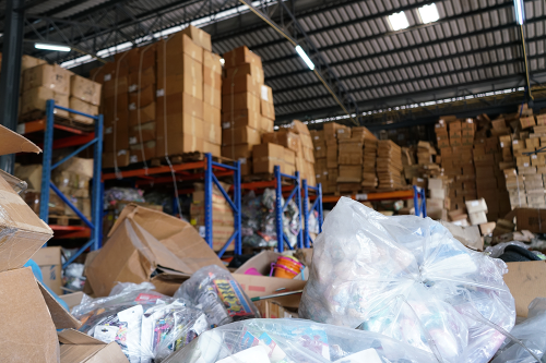 Unorganized-Warehouse-1000x666